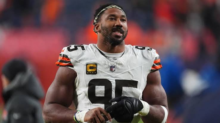 Browns All-Pro DE Myles Garrett Shockingly Requests a Trade