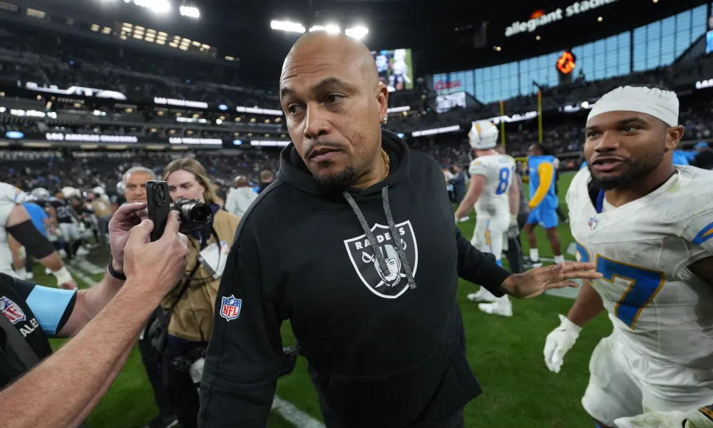 Raiders fire head coach Antonio Pierce after 4-13 season